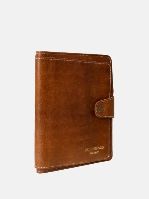 Hovedbilde Project 67 - Smart og stilfullt pinneetui i bokform