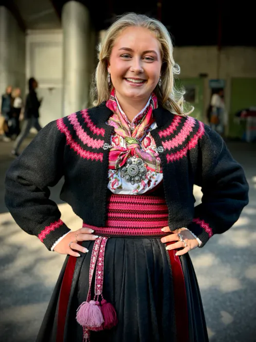 Hovedbilde Hinda tilp. beltestakk fra Telemark (rosafarger) | Strikkepakke